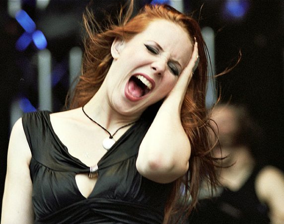 Simone Simons